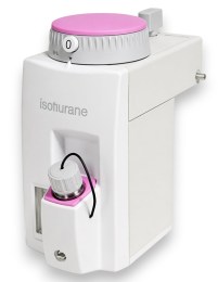 Ветеринарний випаровувач ізофлурану. Білий корпус з рожевою кришкою регулятора та портом заправки. Показано оглядове вікно рівня рідини та верхню ручку регулювання концентрації.